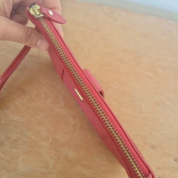 Lodis Red Pebbled Leather Wristlet Clutch / Wallet Purse - Picture 10 of 13